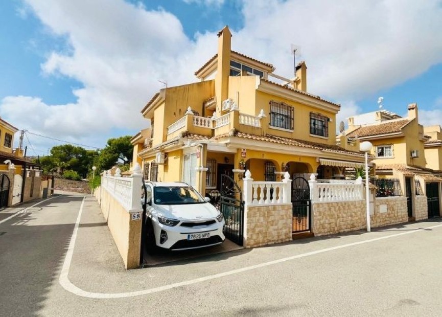 Återförsäljning - Villa - Orihuela Costa - Costa Blanca