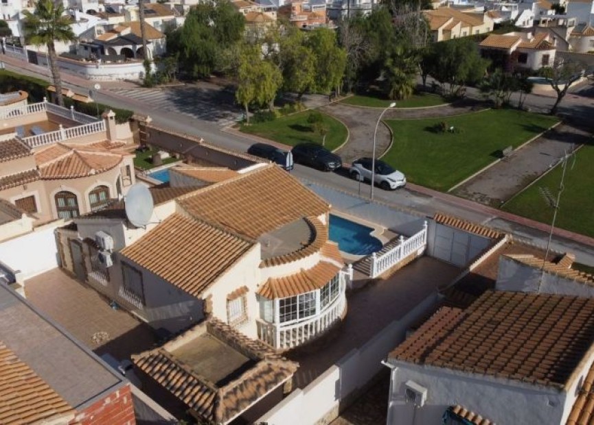 Återförsäljning - Villa - Orihuela Costa - Costa Blanca