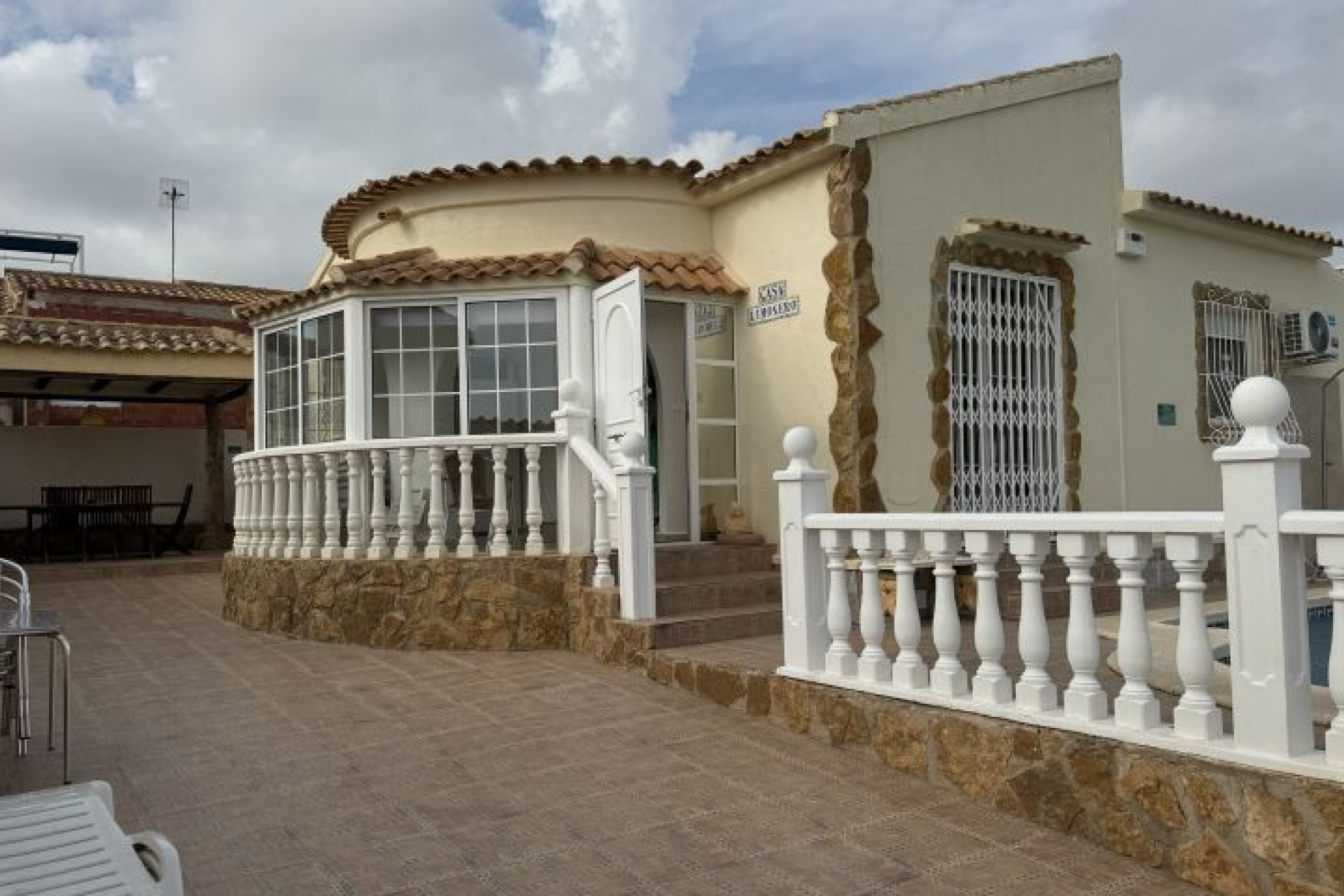 Återförsäljning - Villa - Orihuela Costa - Costa Blanca