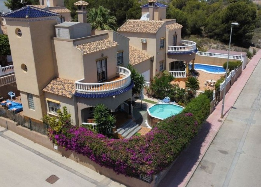 Återförsäljning - Villa - Orihuela Costa - Costa Blanca