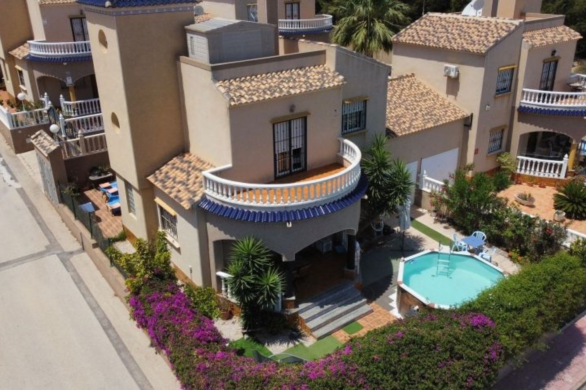 Återförsäljning - Villa - Orihuela Costa - Costa Blanca