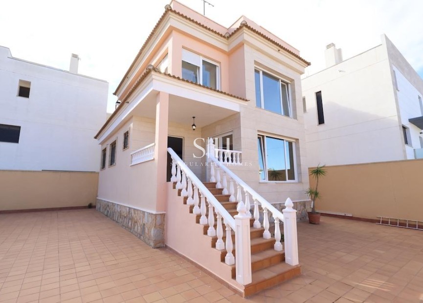 Återförsäljning - Villa - Orihuela Costa - Costa Blanca