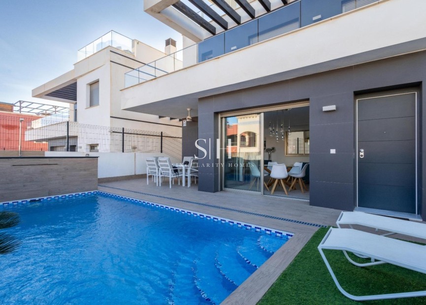 Återförsäljning - Villa - Orihuela Costa - Costa Blanca