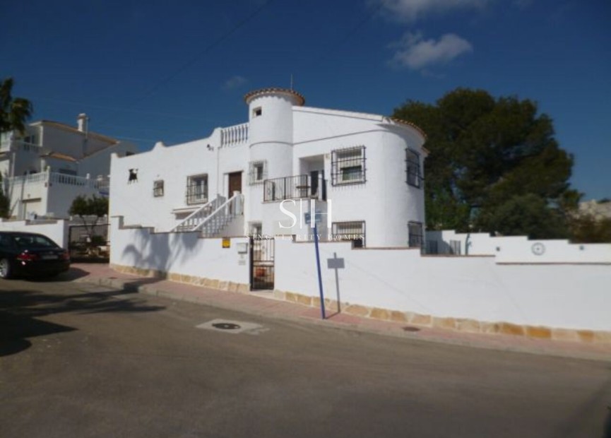 Återförsäljning - Villa - Orihuela Costa - Costa Blanca