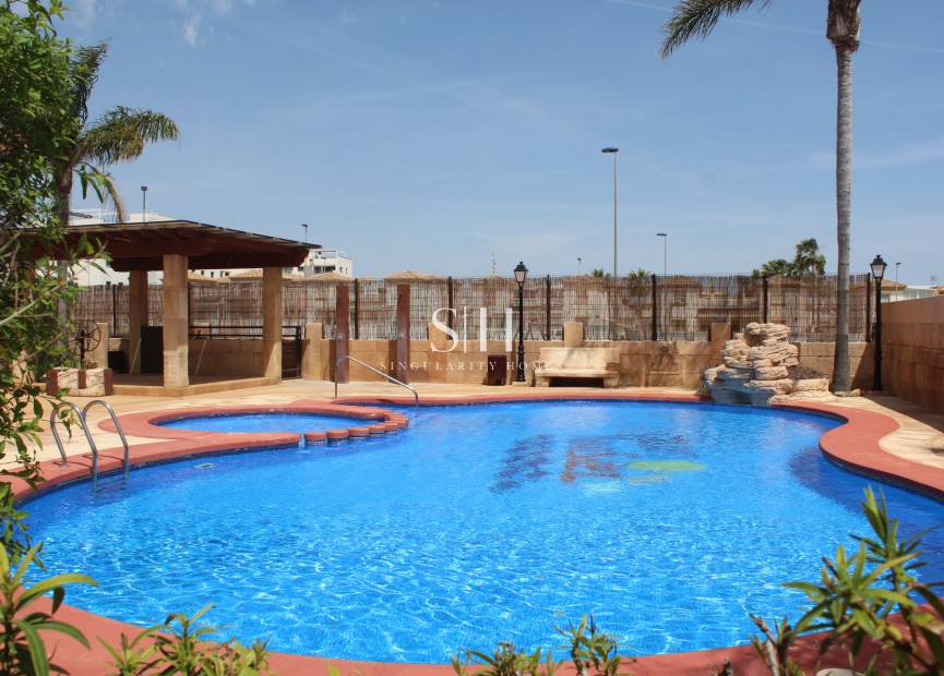 Återförsäljning - Villa - Orihuela Costa - Costa Blanca