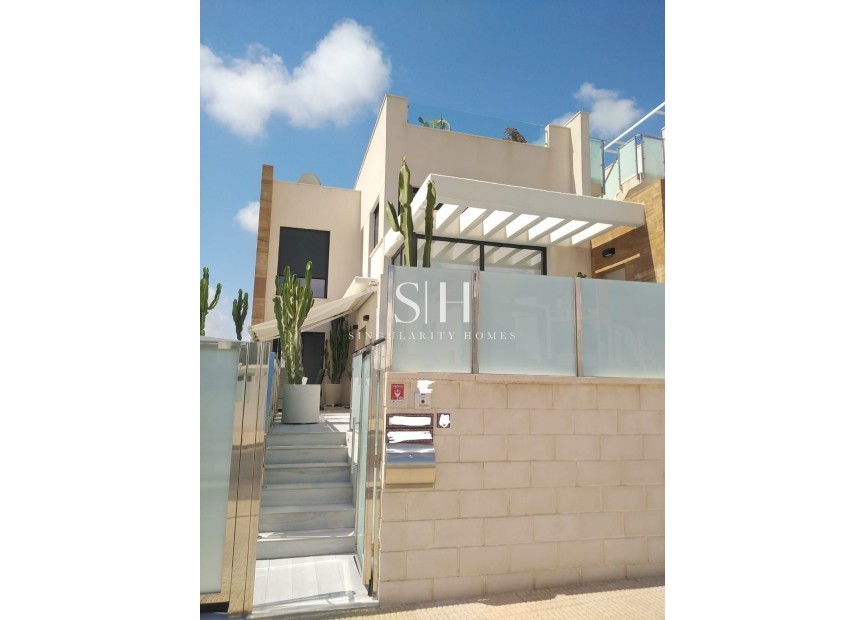 Återförsäljning - Villa - Orihuela Costa - Costa Blanca