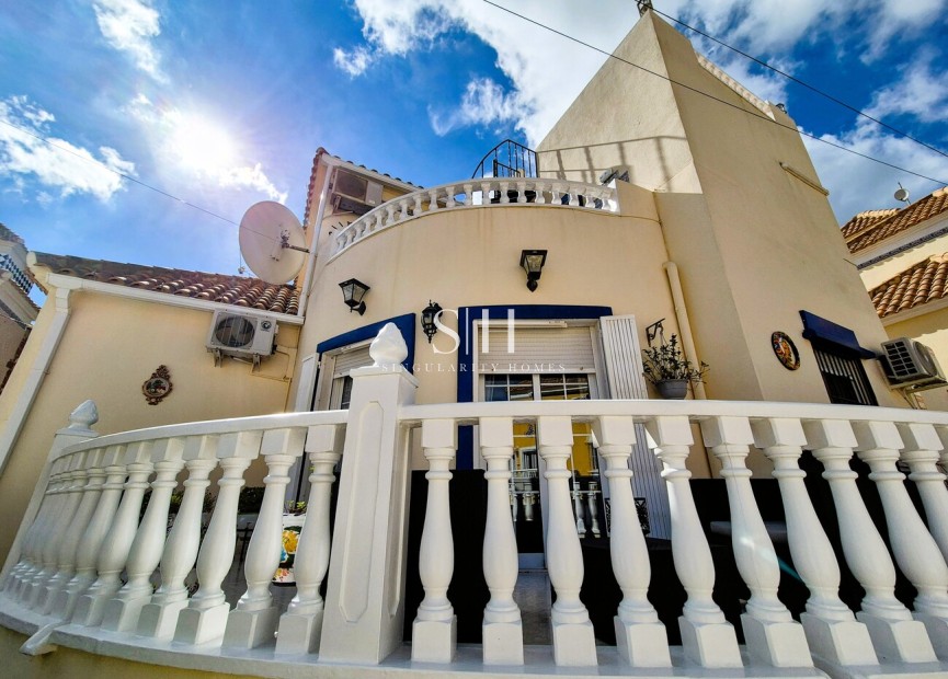 Återförsäljning - Villa - Orihuela Costa - Costa Blanca