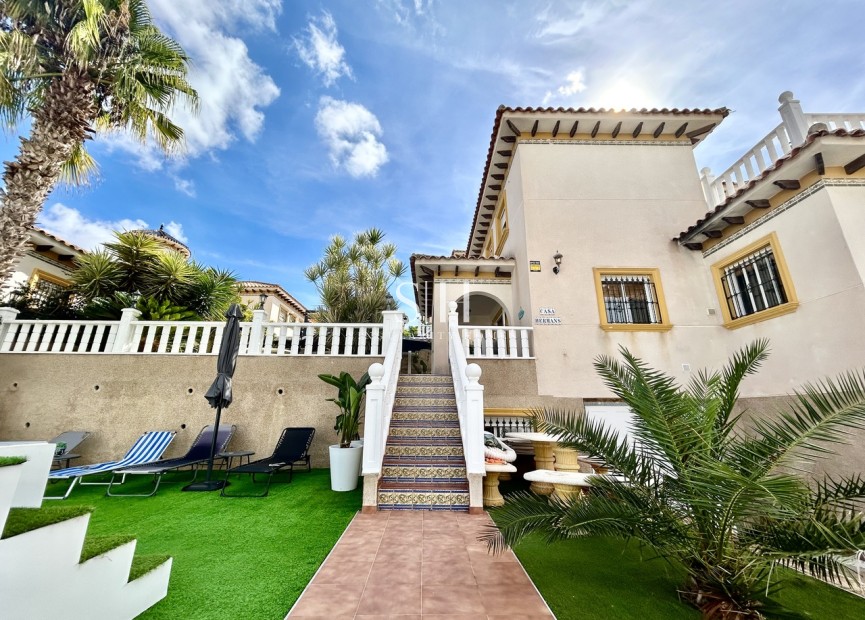 Återförsäljning - Villa - Orihuela Costa - Costa Blanca