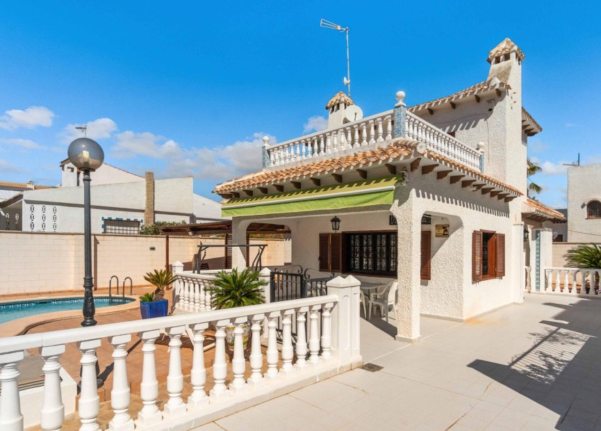 Återförsäljning - Villa - Orihuela Costa - La Zenia