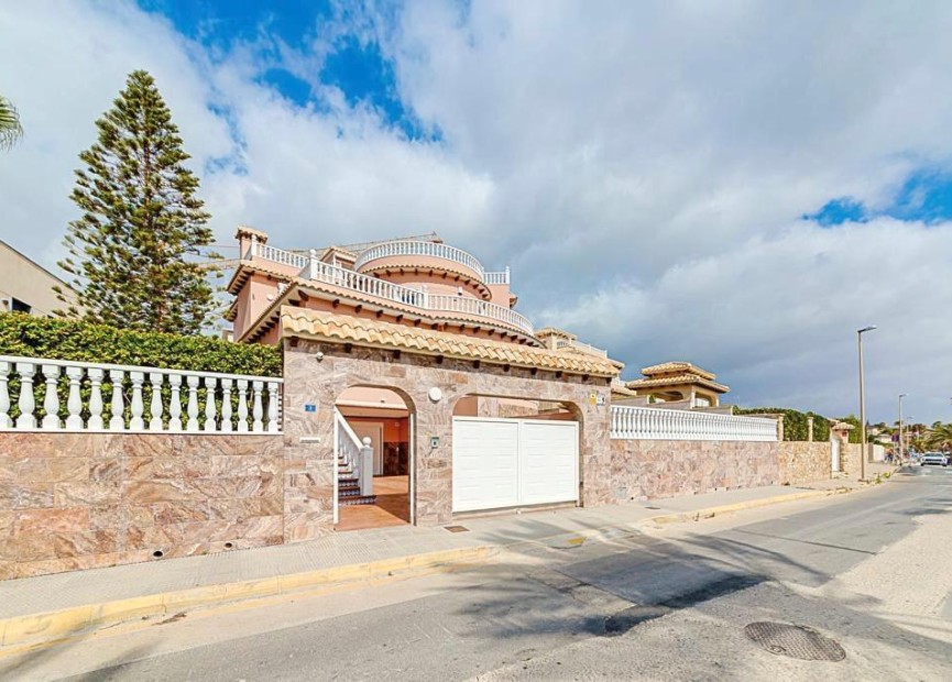 Återförsäljning - Villa - Orihuela Costa - La Zenia