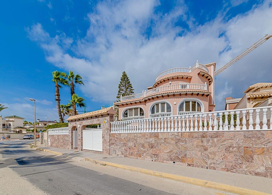 Återförsäljning - Villa - Orihuela Costa - La Zenia