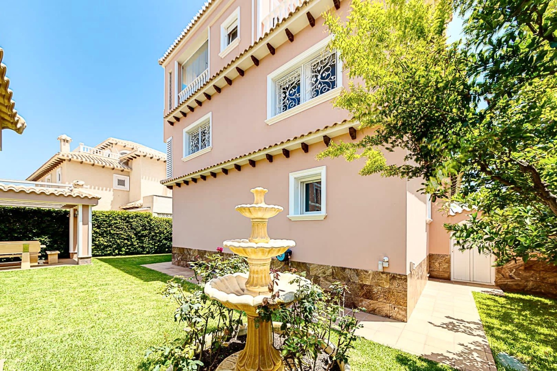 Återförsäljning - Villa - Orihuela Costa - La Zenia