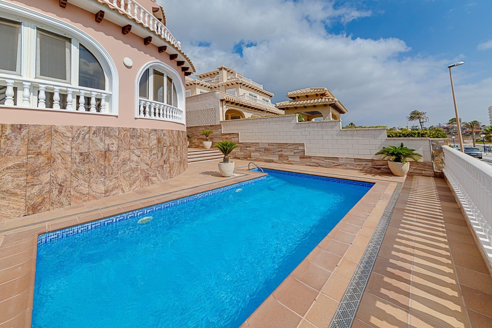 Återförsäljning - Villa - Orihuela Costa - La Zenia