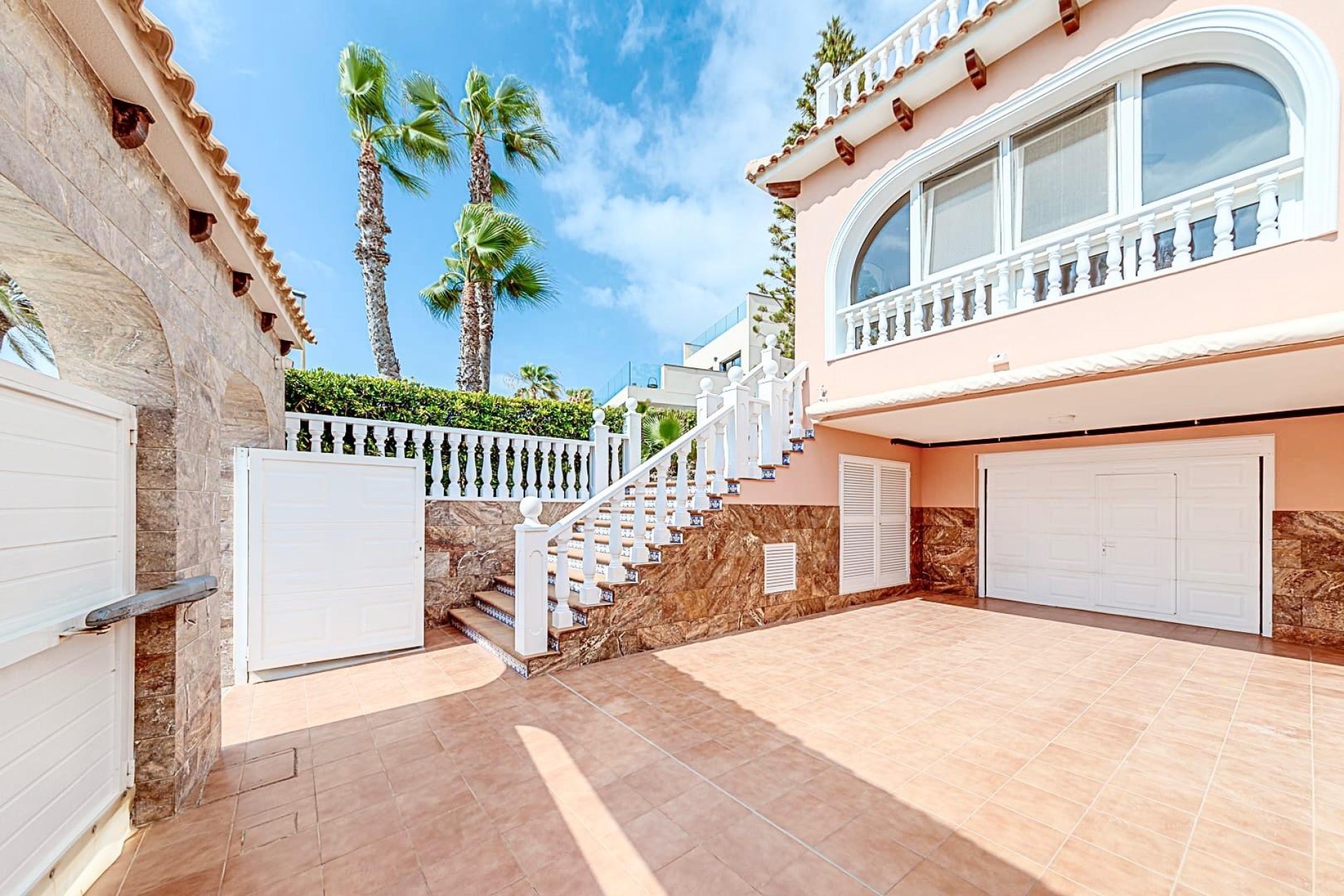 Återförsäljning - Villa - Orihuela Costa - La Zenia