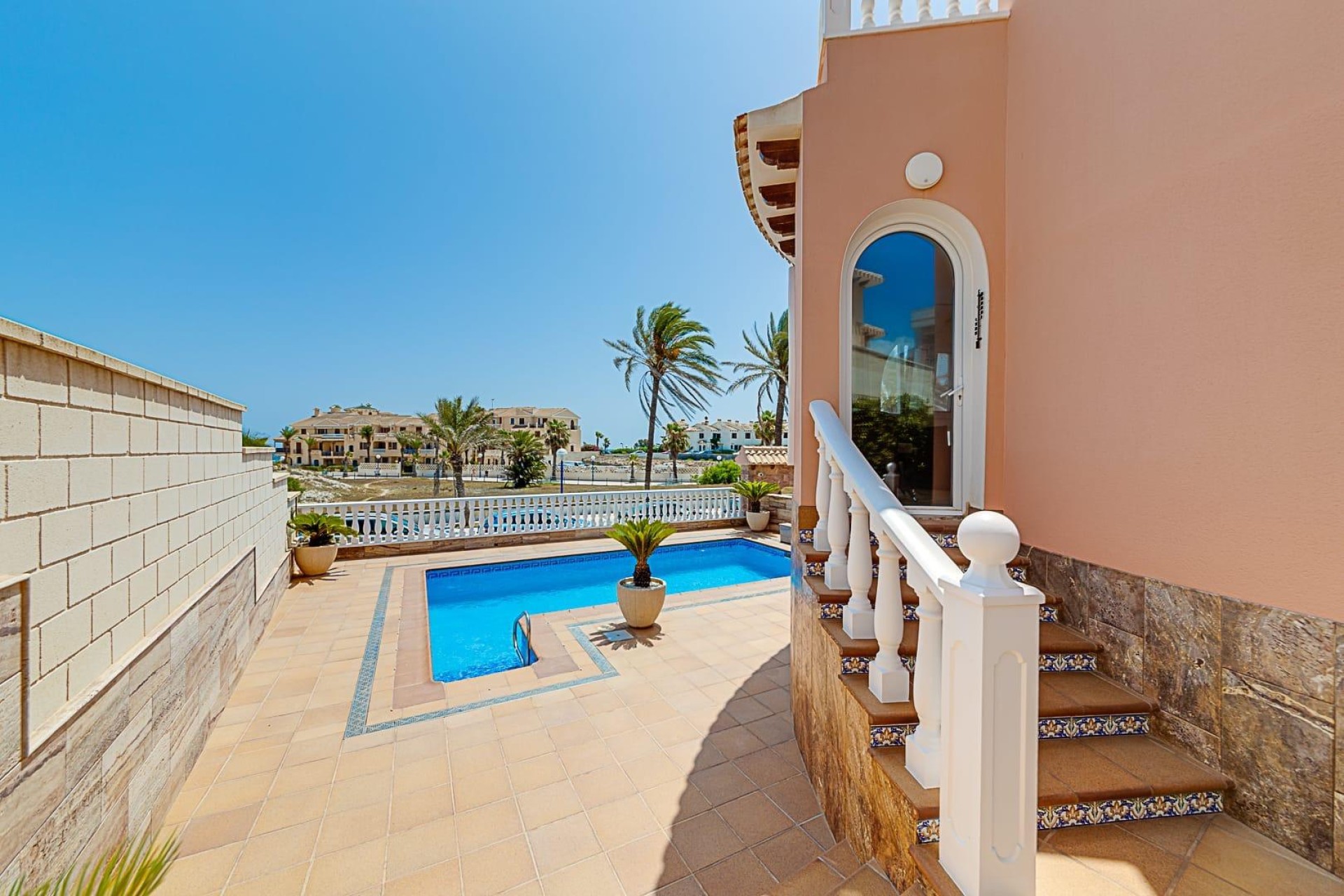 Återförsäljning - Villa - Orihuela Costa - La Zenia