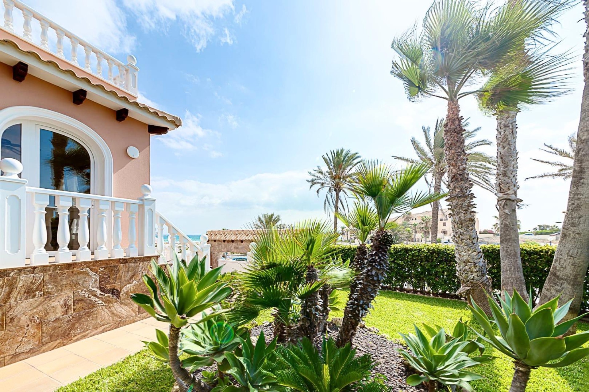 Återförsäljning - Villa - Orihuela Costa - La Zenia