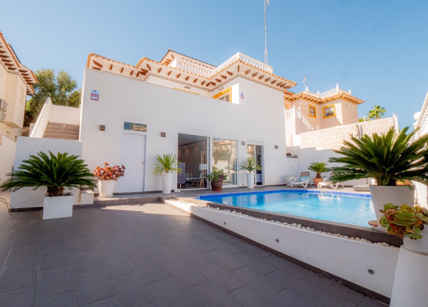 Återförsäljning - Villa - Orihuela Costa - La Zenia