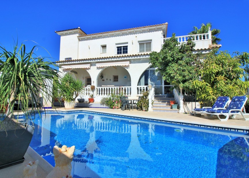 Återförsäljning - Villa - Orihuela Costa - Las Filipinas