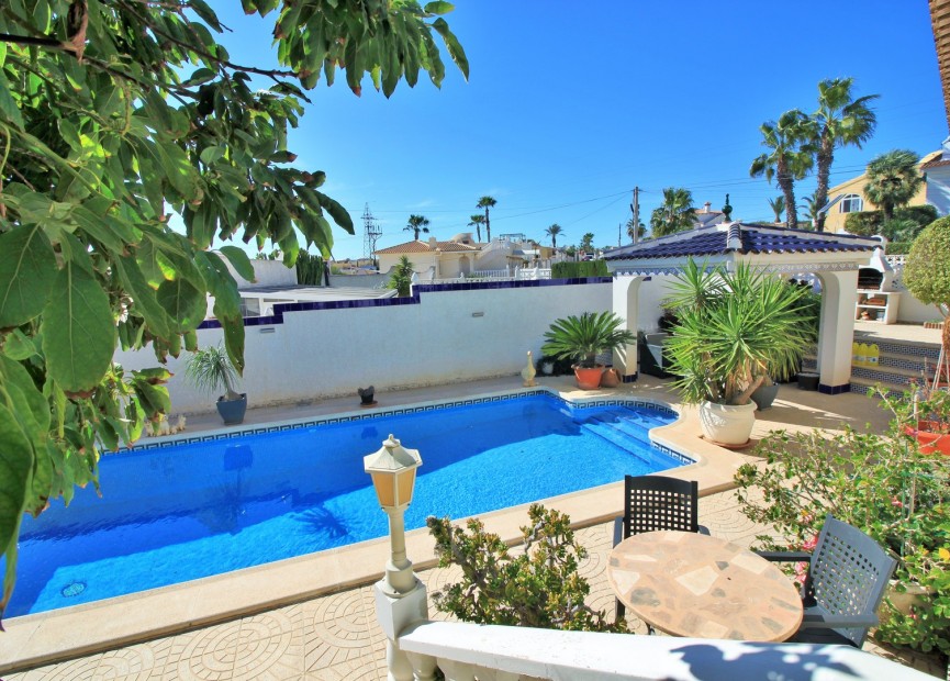 Återförsäljning - Villa - Orihuela Costa - Las Filipinas