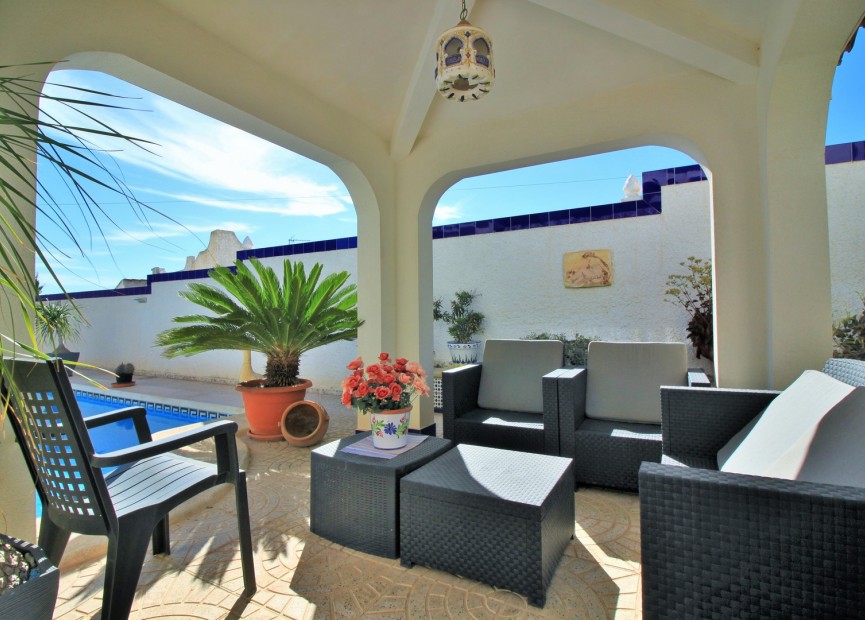 Återförsäljning - Villa - Orihuela Costa - Las Filipinas