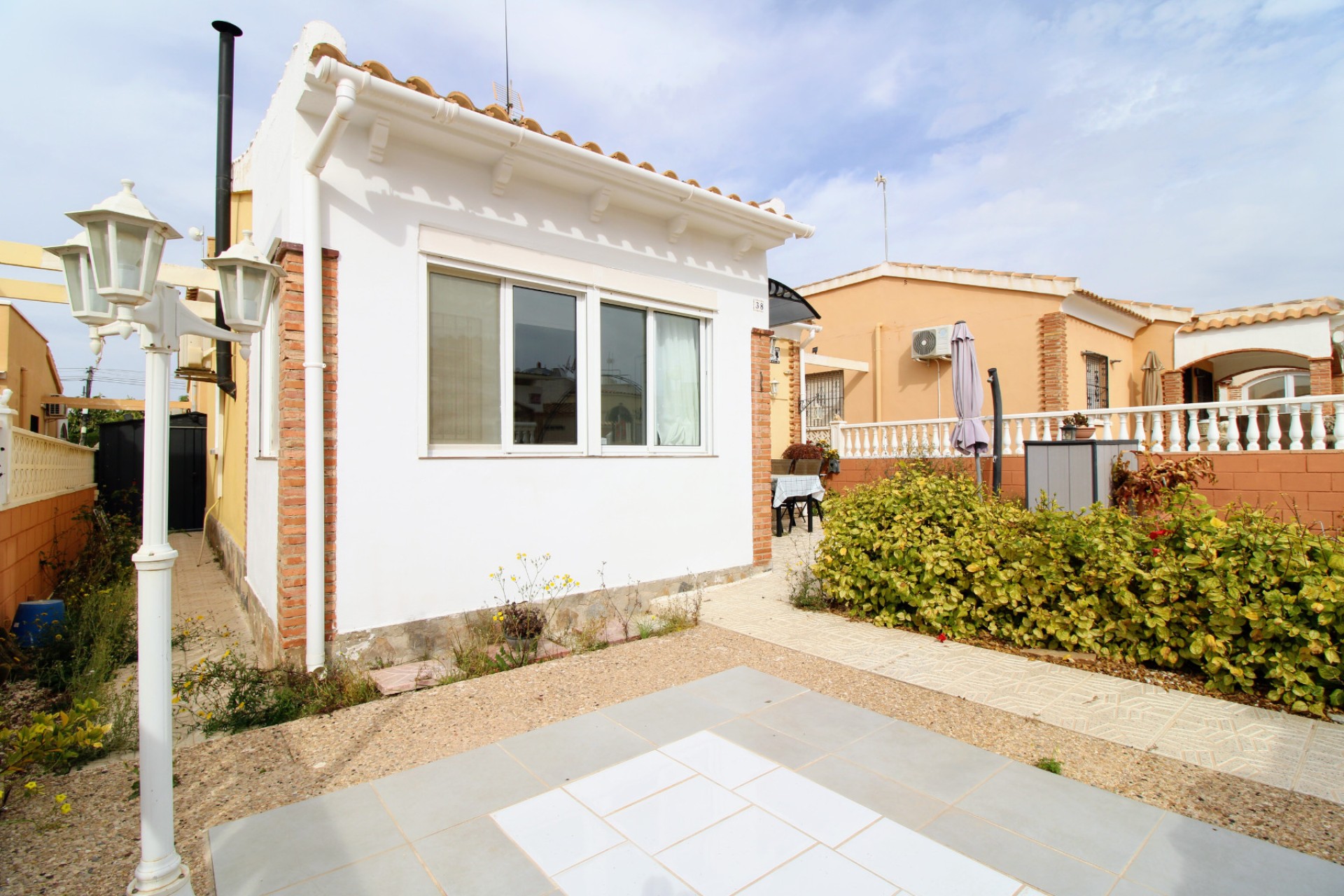 Återförsäljning - Villa - Orihuela Costa - Las Mimosas