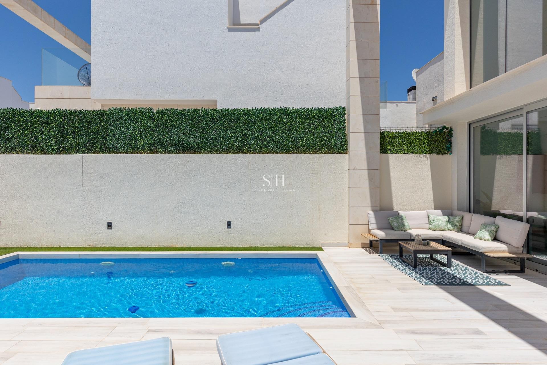 Återförsäljning - Villa - Orihuela Costa - Lomas de Cabo Roig