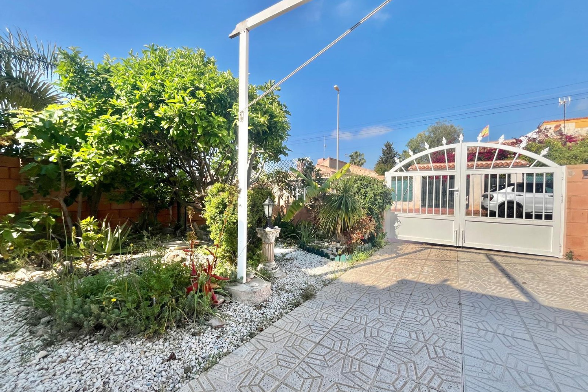 Återförsäljning - Villa - Orihuela Costa - Los Almendros-la Florida