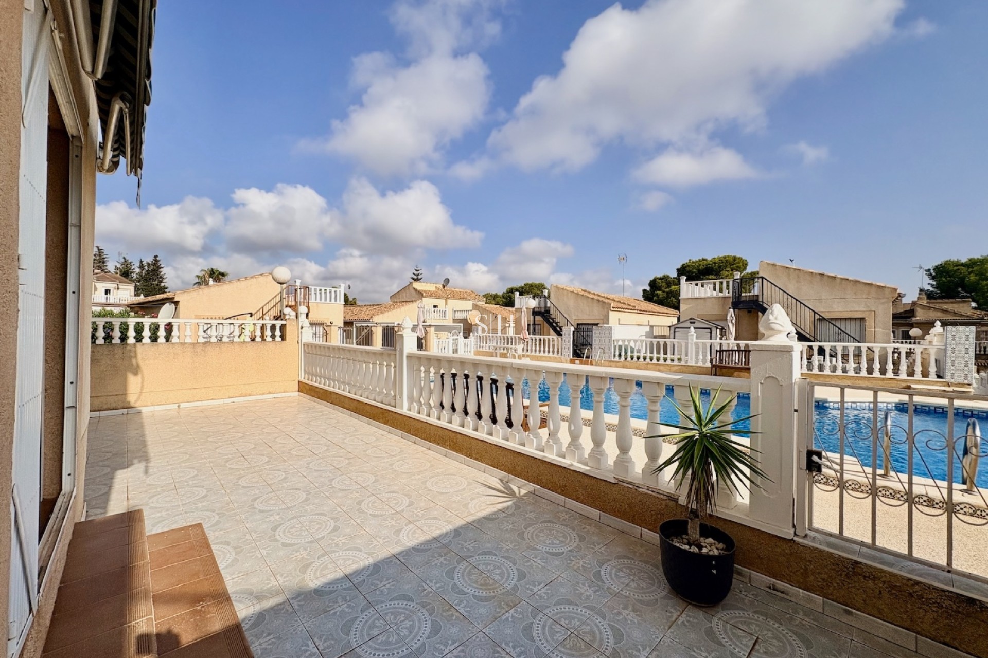 Återförsäljning - Villa - Orihuela Costa - Los Balcones