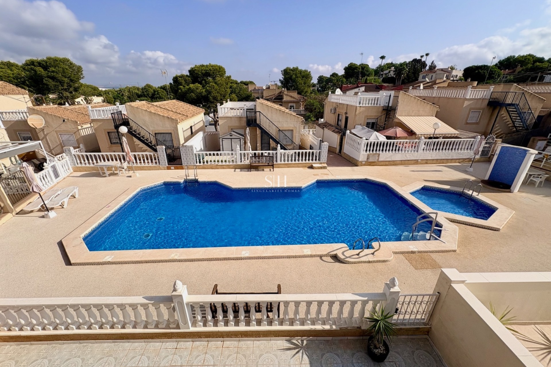 Återförsäljning - Villa - Orihuela Costa - Los Balcones