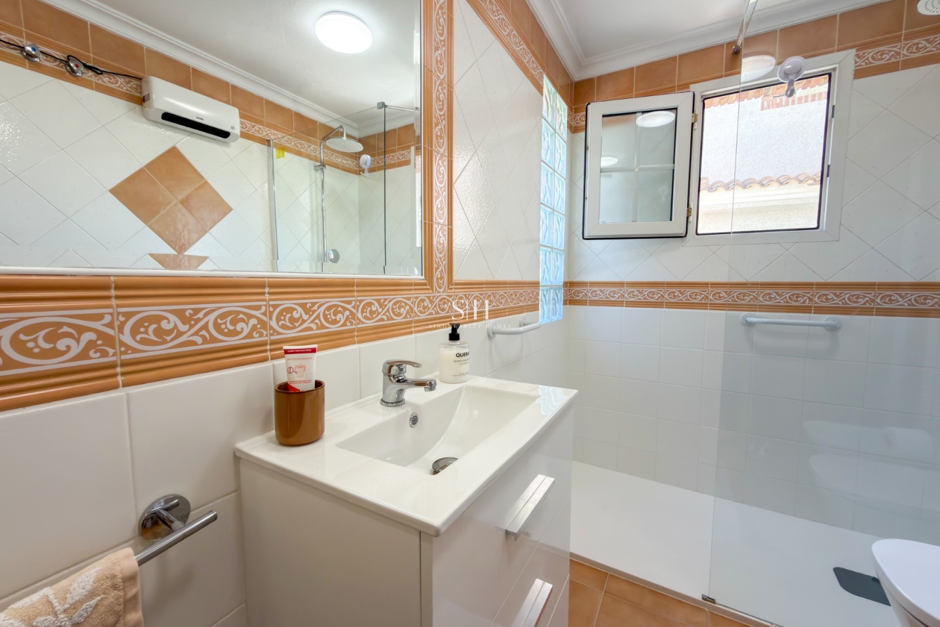 Återförsäljning - Villa - Orihuela Costa - Los Dolses