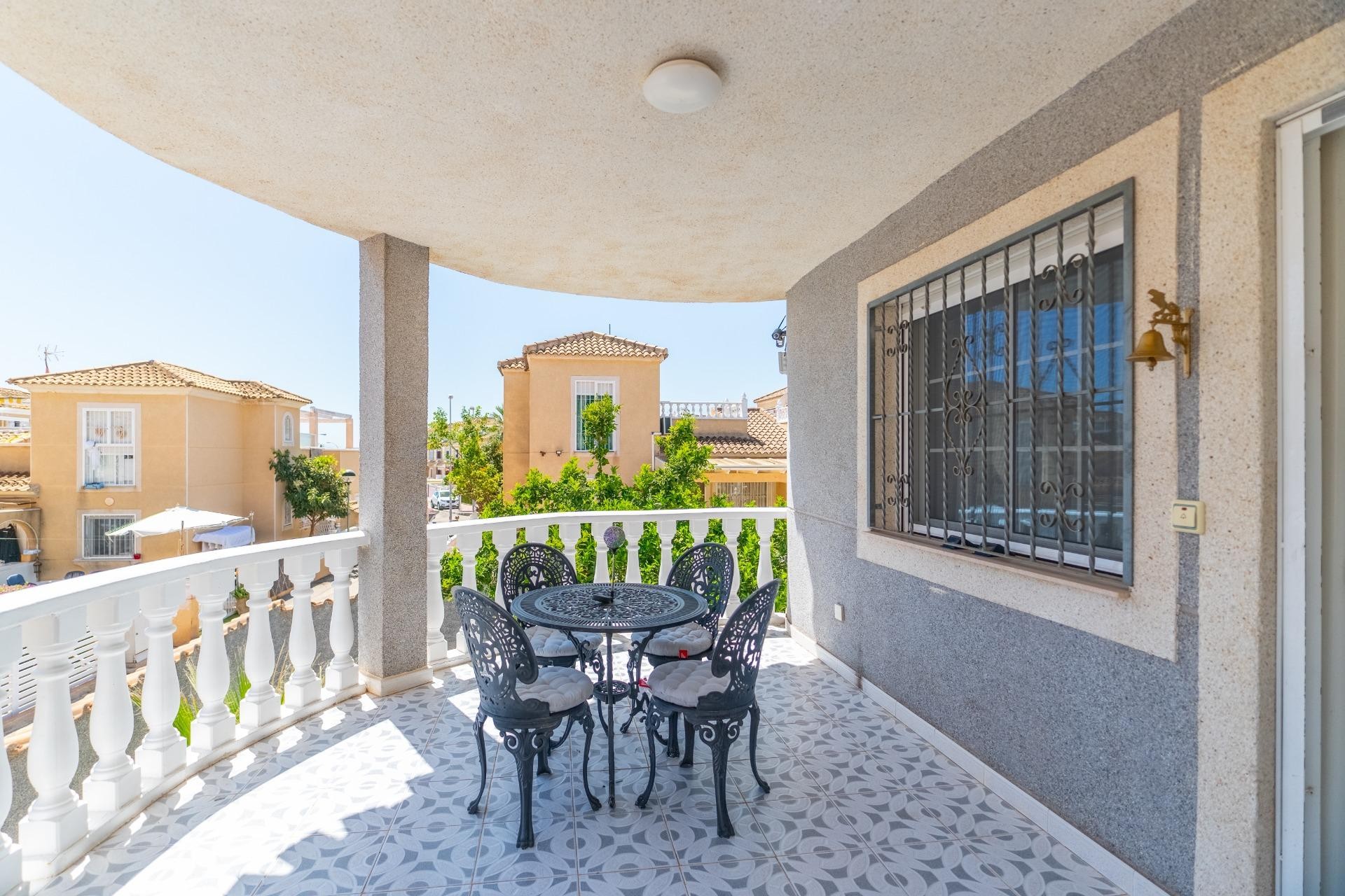 Återförsäljning - Villa - Orihuela Costa - Playa Flamenca Norte