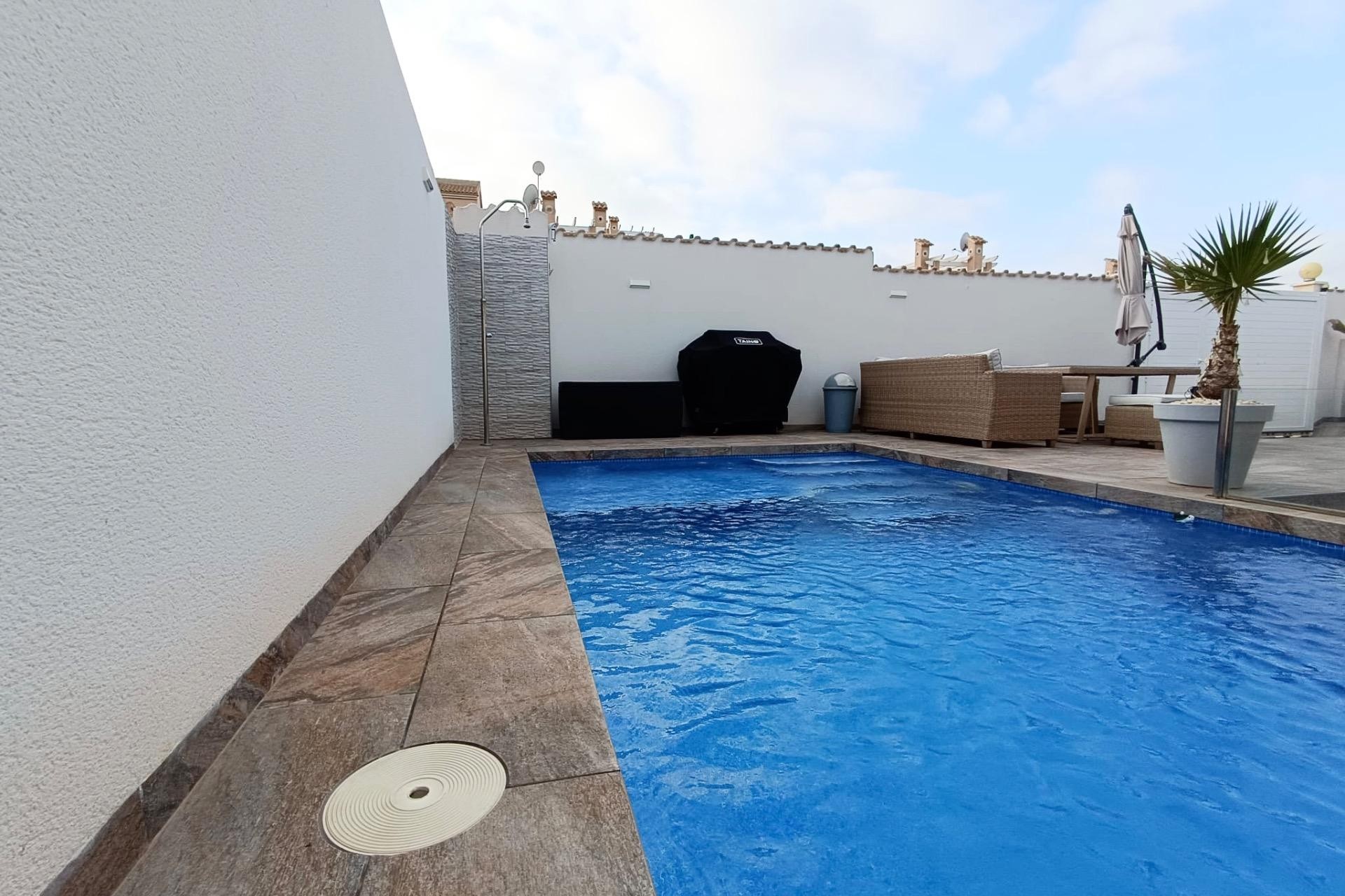 Återförsäljning - Villa - Orihuela Costa - Playa Flamenca