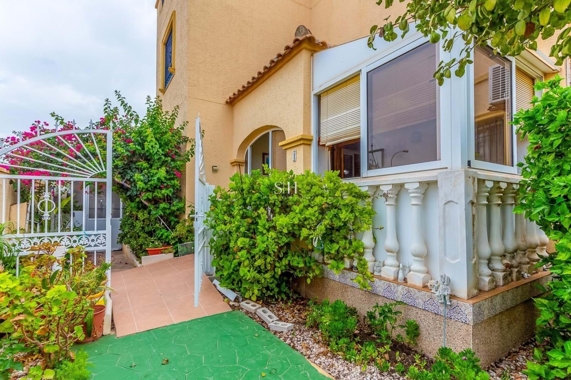 Återförsäljning - Villa - Orihuela Costa - Playa Flamenca