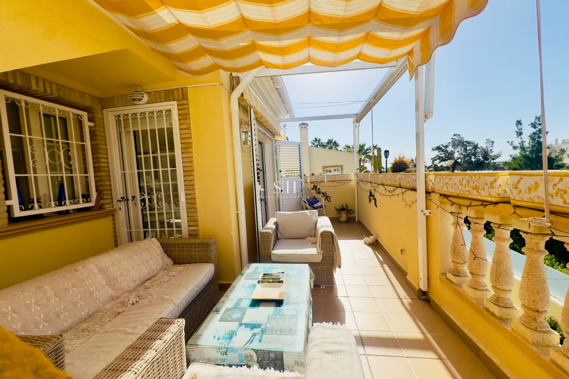 Återförsäljning - Villa - Orihuela Costa - Playa Flamenca