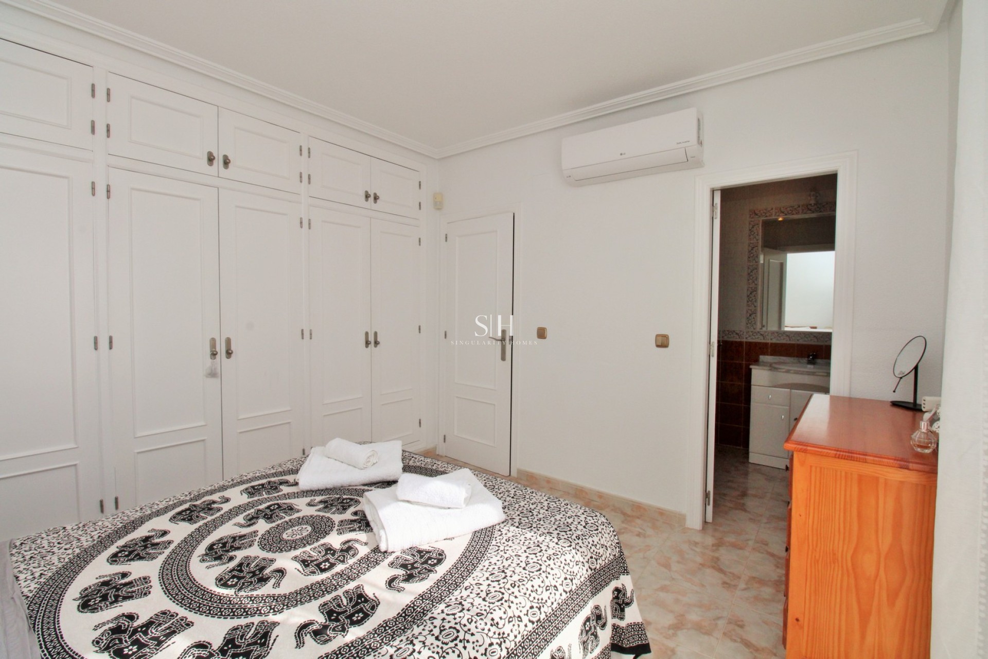 Återförsäljning - Villa - Orihuela Costa - Playa Flamenca