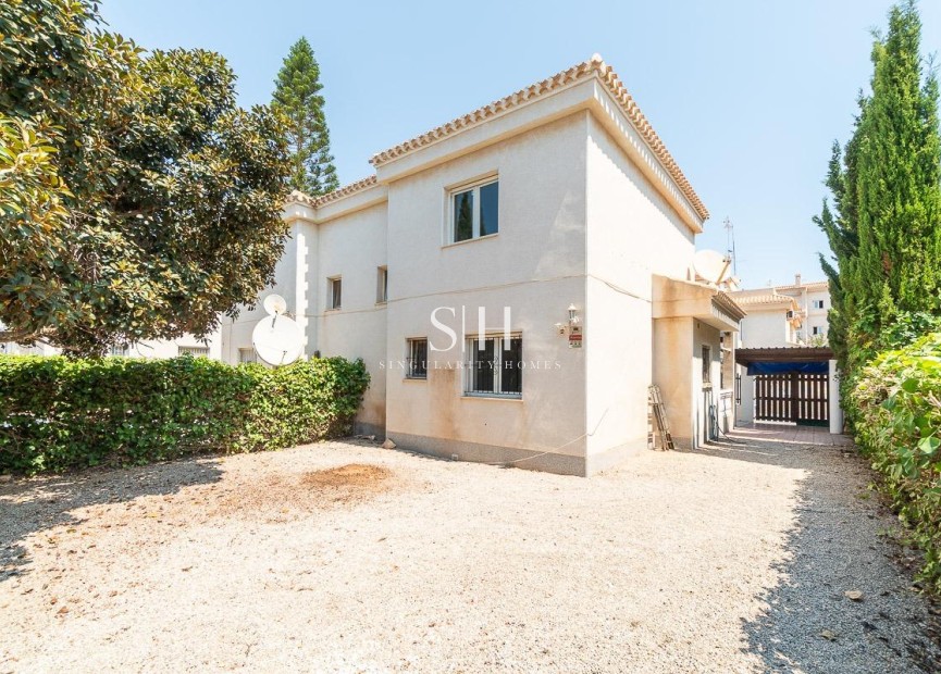 Återförsäljning - Villa - Orihuela Costa - Playa Flamenca