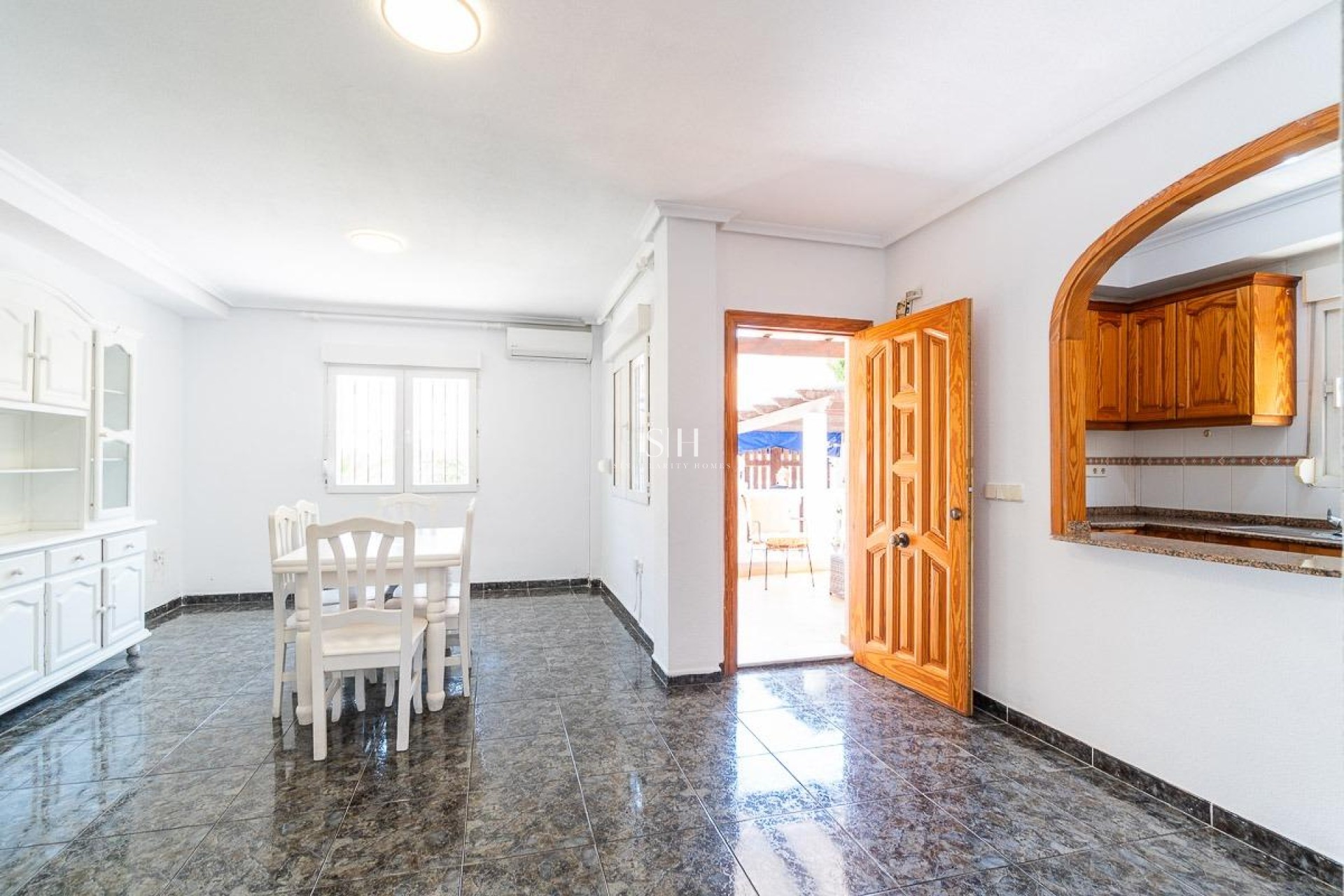 Återförsäljning - Villa - Orihuela Costa - Playa Flamenca