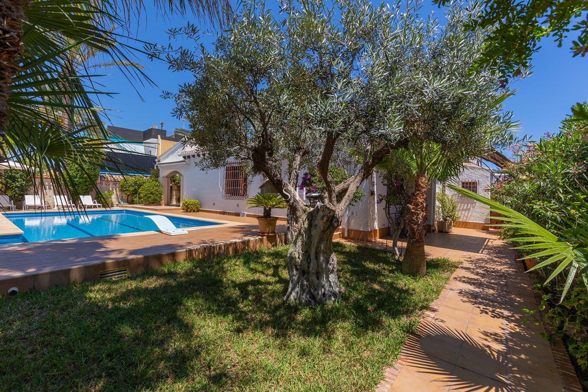Återförsäljning - Villa - Orihuela Costa - Punta Prima
