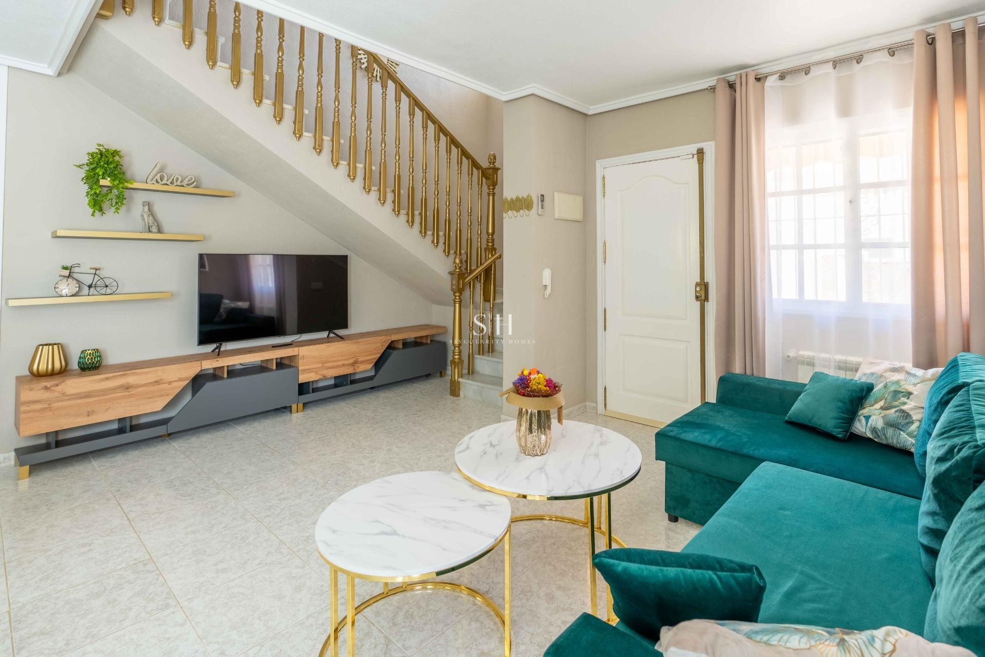 Återförsäljning - Villa - Orihuela Costa - Punta Prima