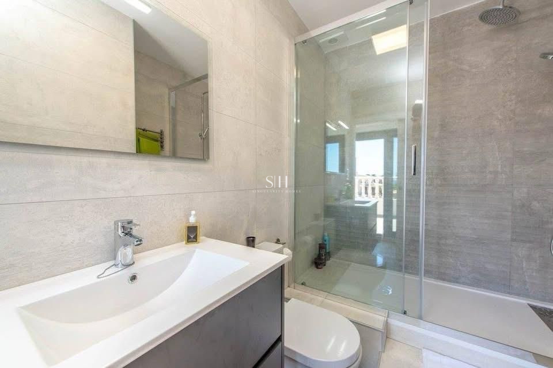 Återförsäljning - Villa - Orihuela Costa - Punta Prima