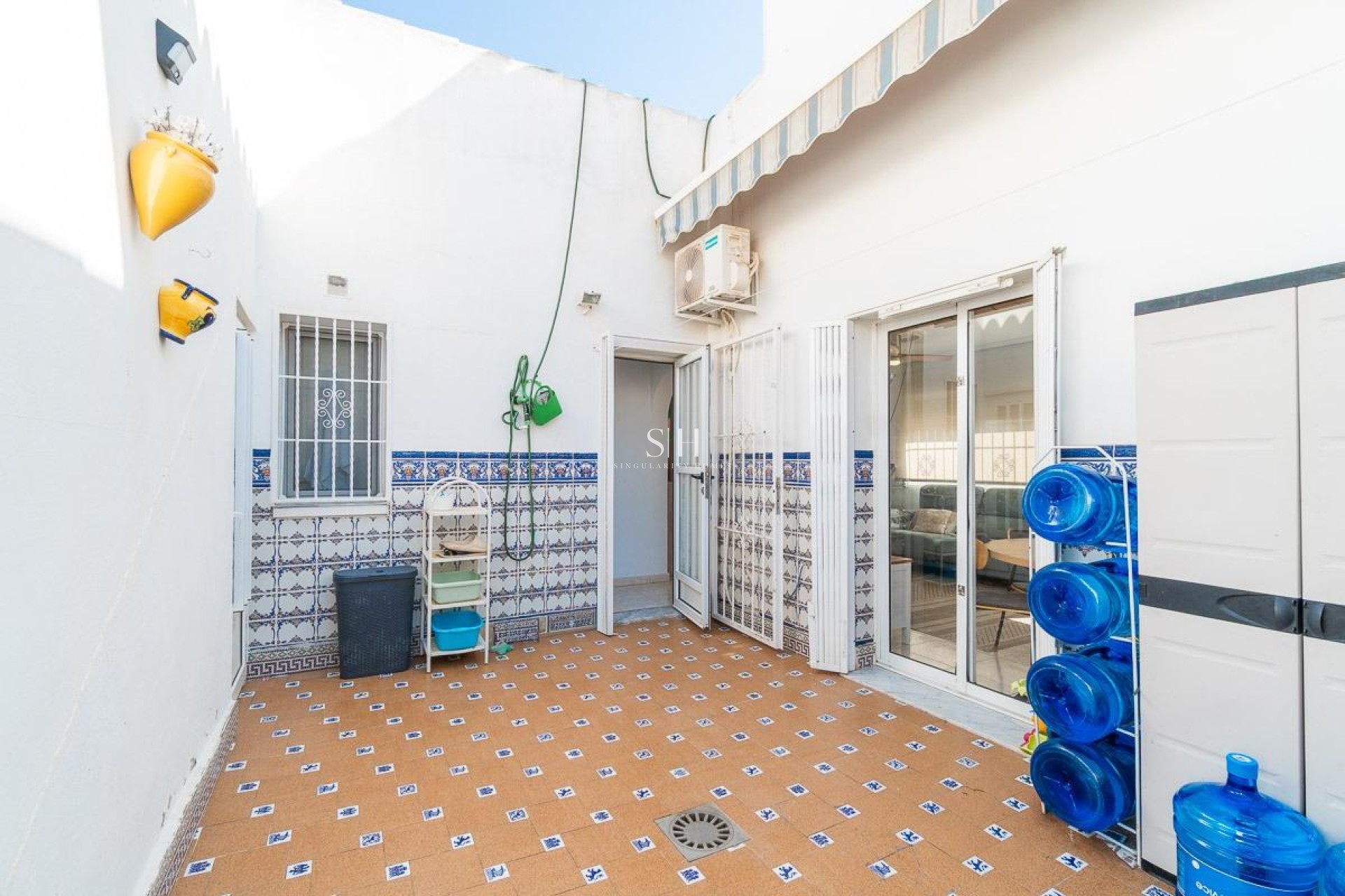 Återförsäljning - Villa - Orihuela Costa - Punta Prima