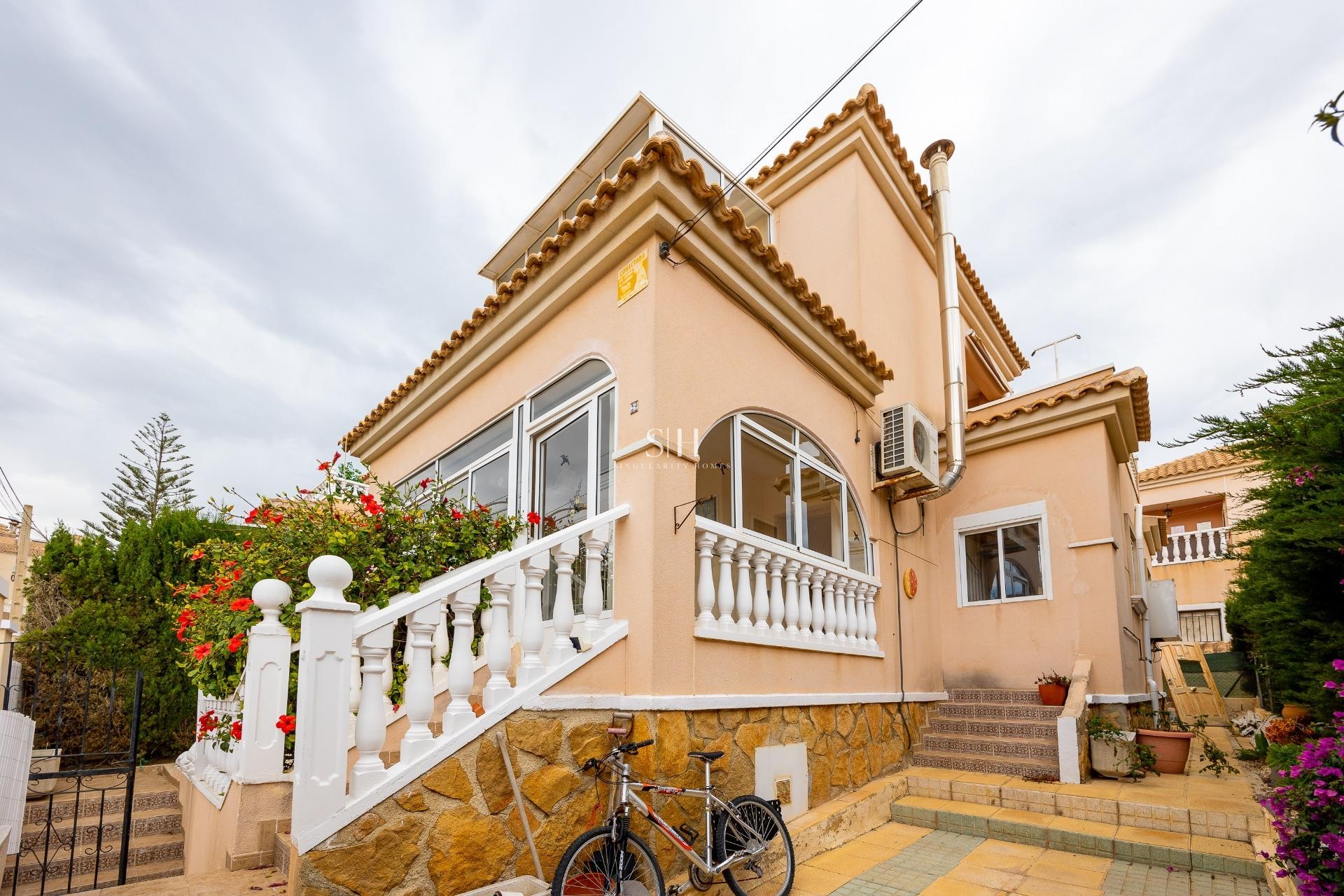 Återförsäljning - Villa - Orihuela Costa - Villamartín-las Filipinas