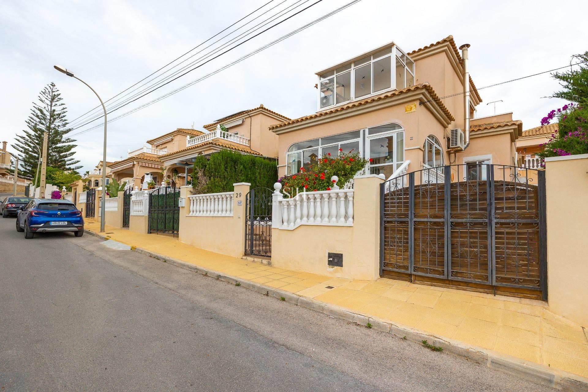 Återförsäljning - Villa - Orihuela Costa - Villamartín-las Filipinas
