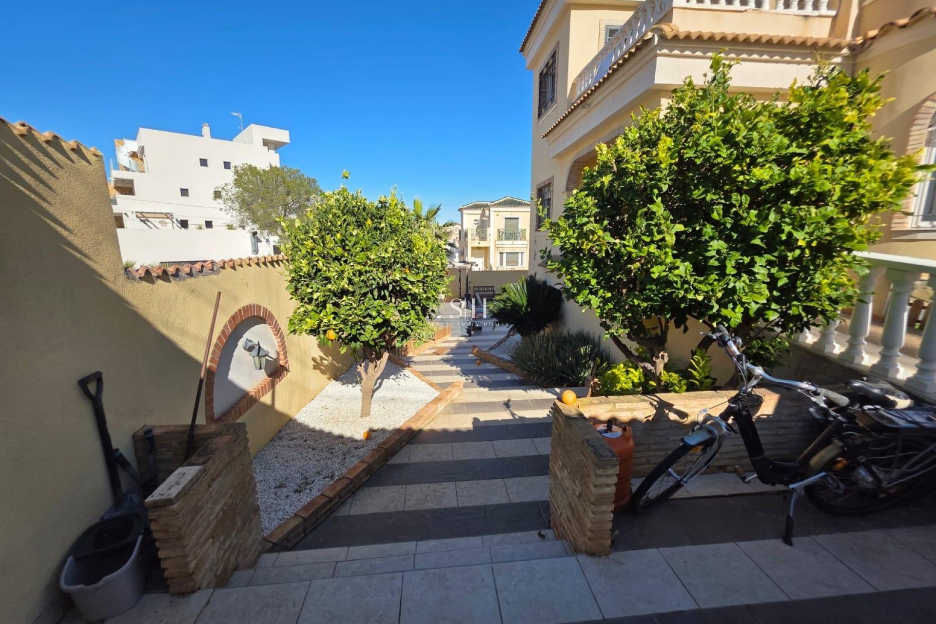 Återförsäljning - Villa - Orihuela Costa - Villamartín-las Filipinas