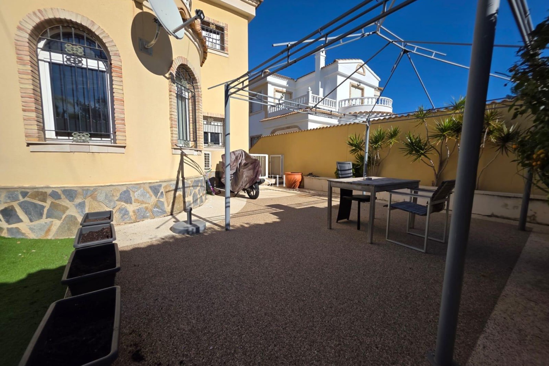 Återförsäljning - Villa - Orihuela Costa - Villamartín-las Filipinas