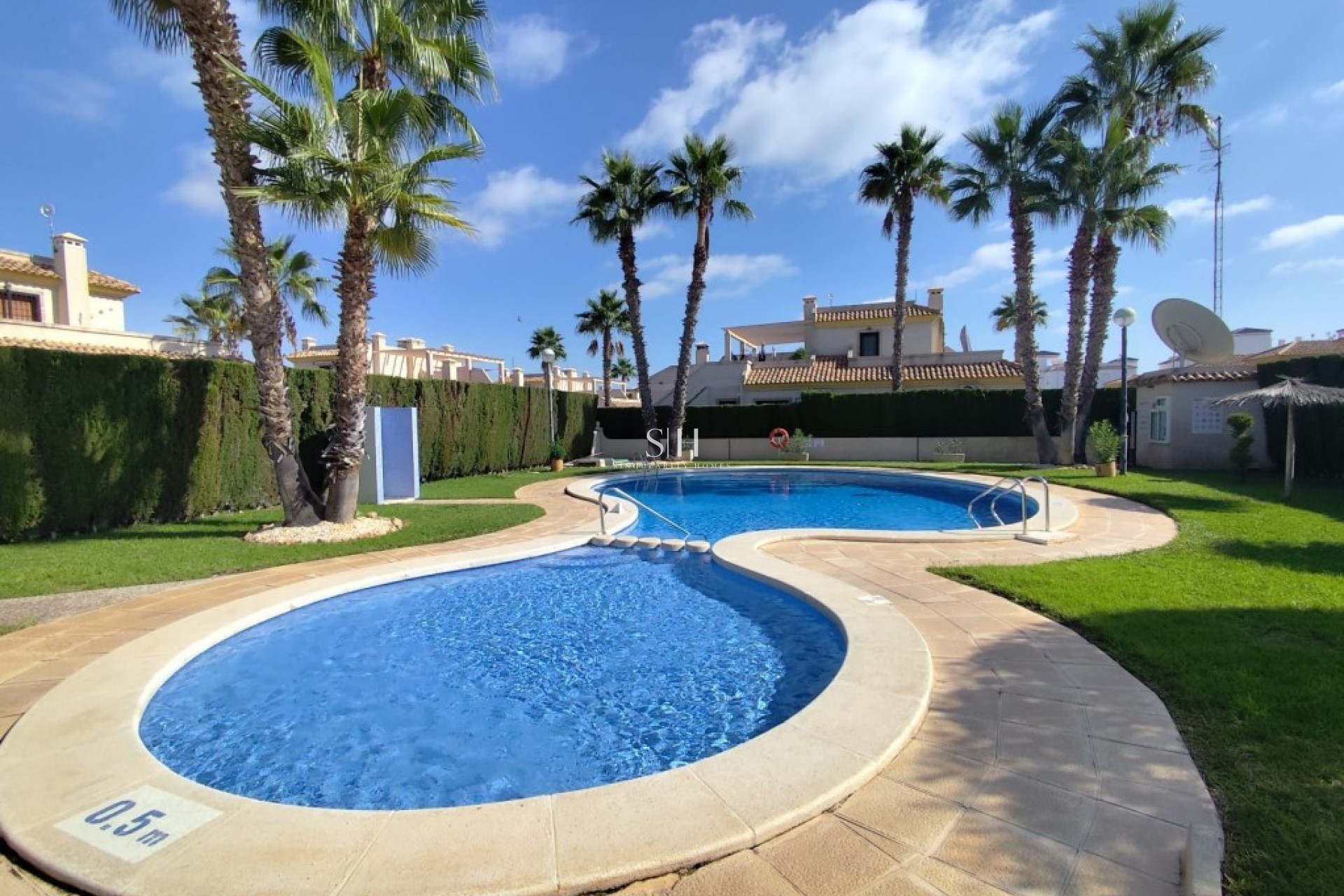 Återförsäljning - Villa - Orihuela Costa - Villamartin