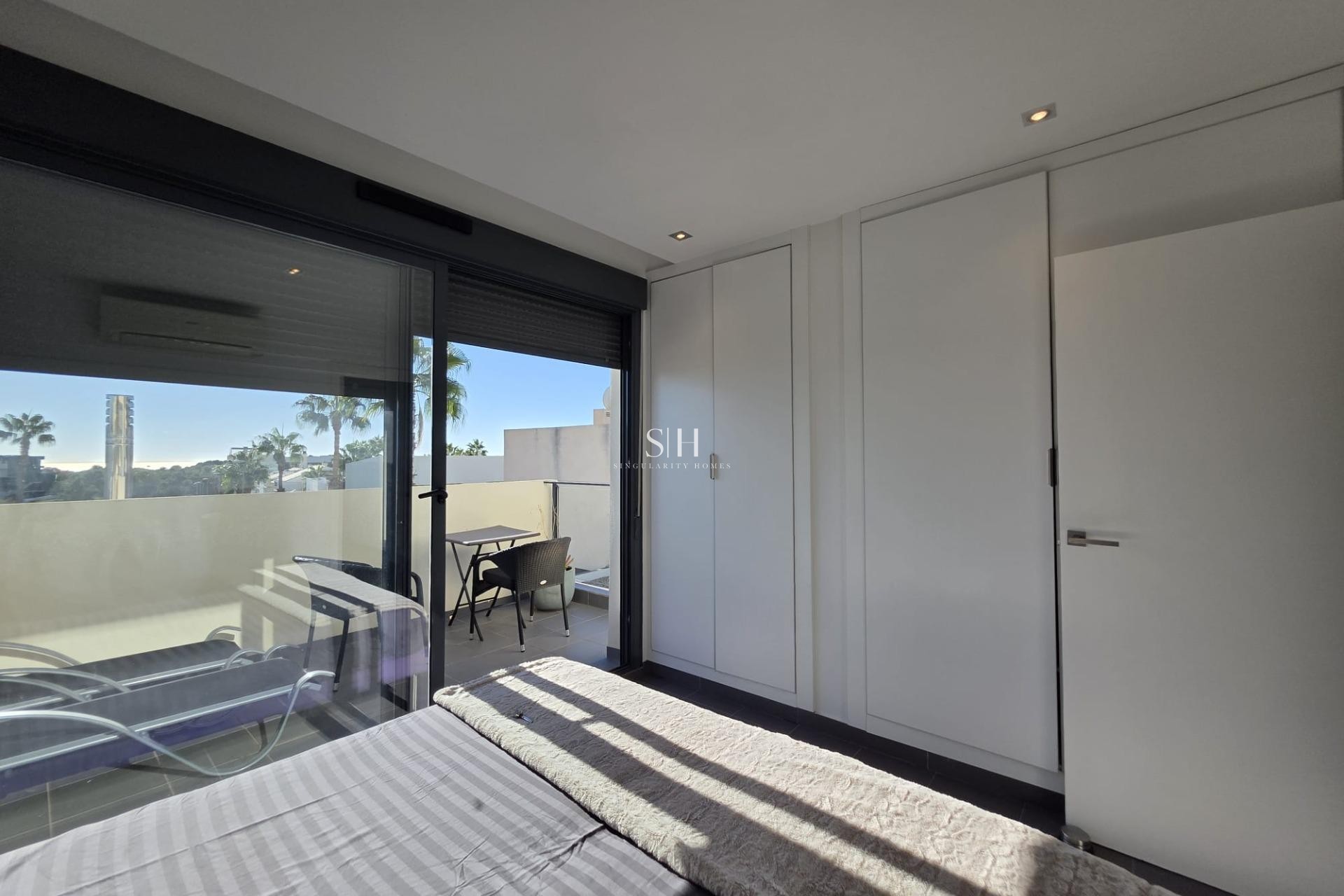 Återförsäljning - Villa - Orihuela Costa - Villamartín