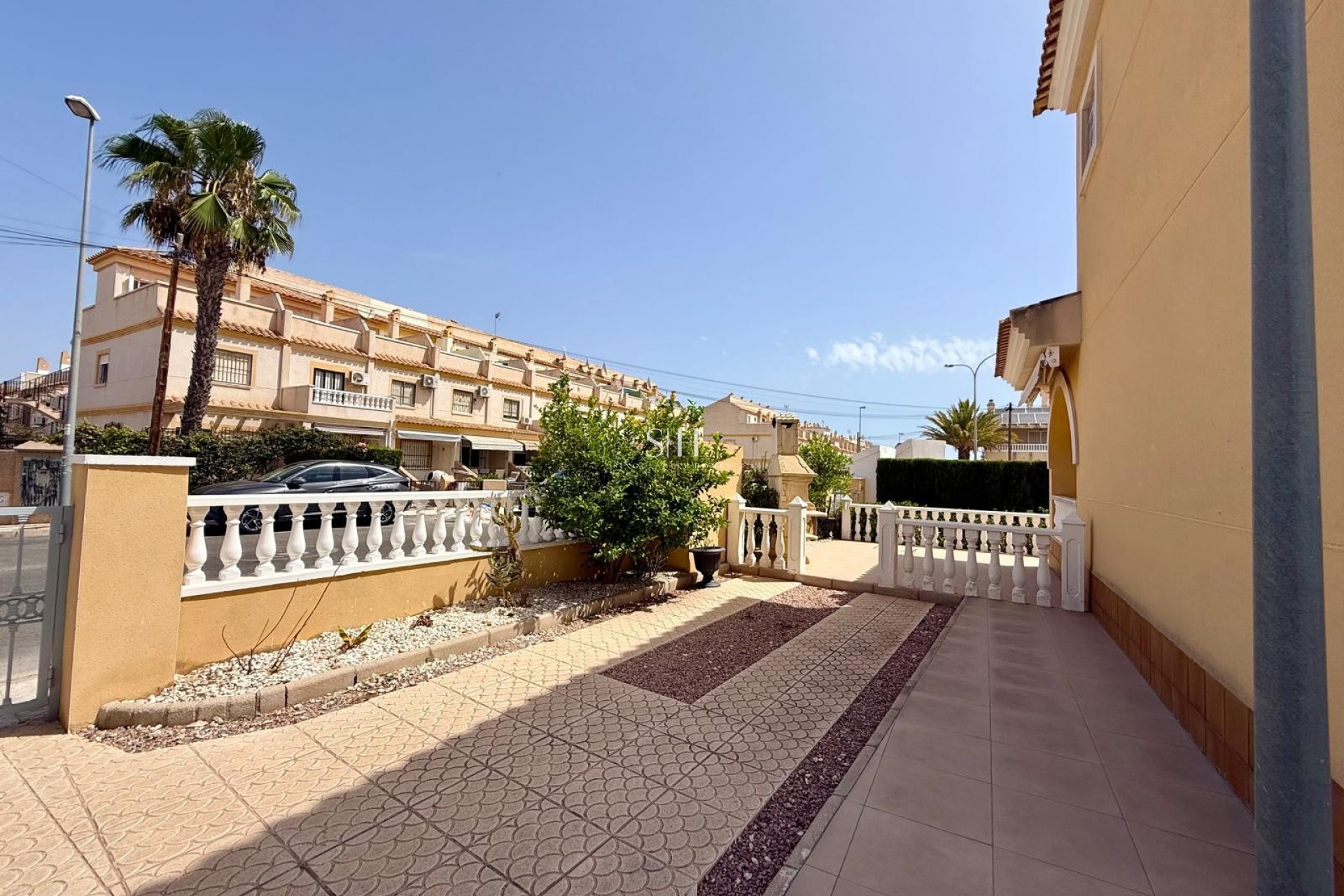 Återförsäljning - Villa - Orihuela Costa - Villamartín