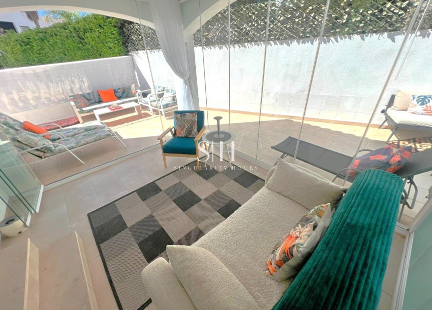 Återförsäljning - Villa - Orihuela Costa - Villamartín