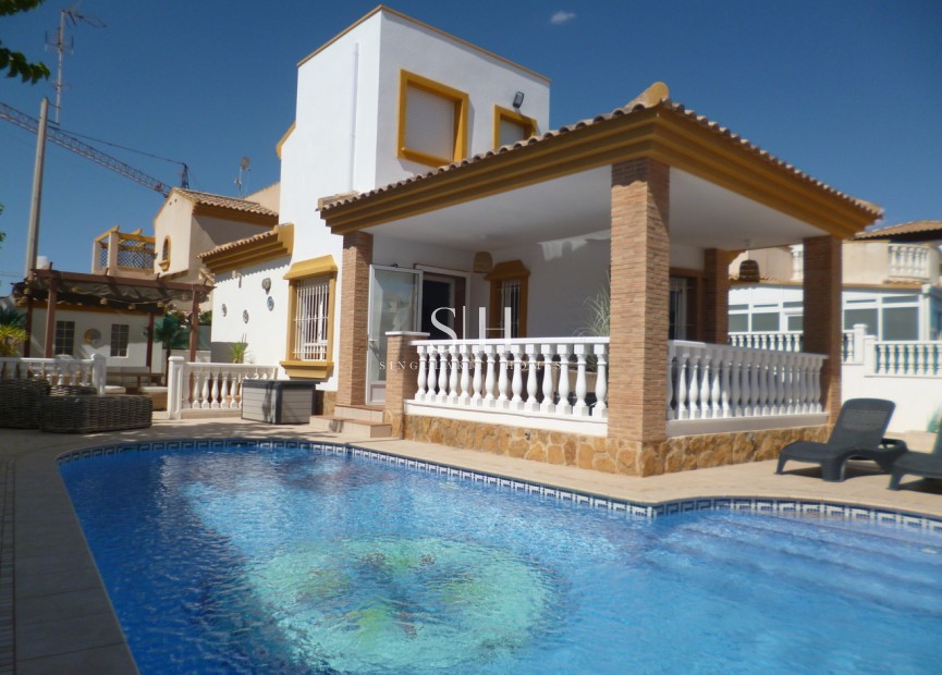 Återförsäljning - Villa - Pilar de la Horadada - Costa Blanca